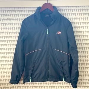New Balance women’s rain/wind weather jacket - size small
